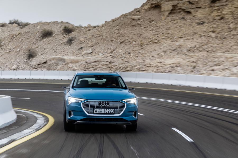  Audi e-tron 55 Quattro 2019 года  (WW) (фото 154 из 452)